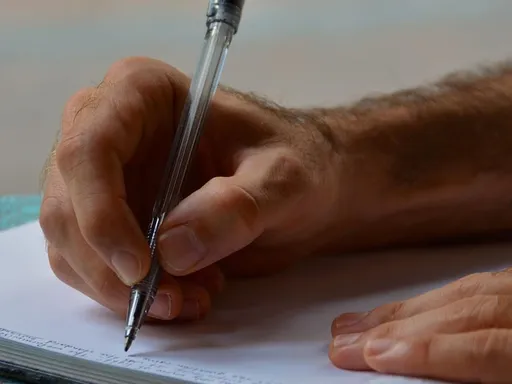 Laissez l'IA réécrire vos articles pour plus de clarté